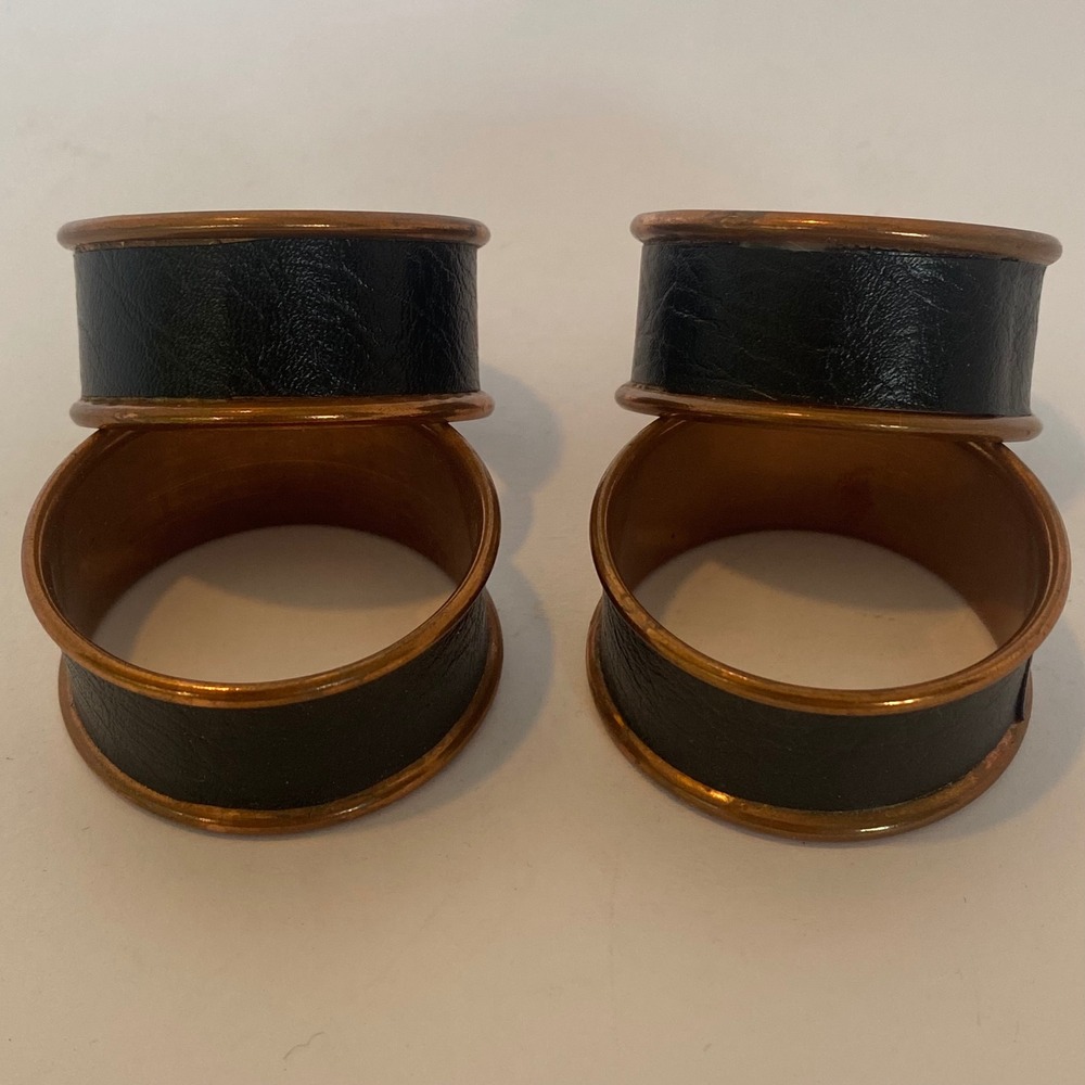 Napkin Rings Set of 4 Black Copper Tone Excellent Faux Leather Inlay